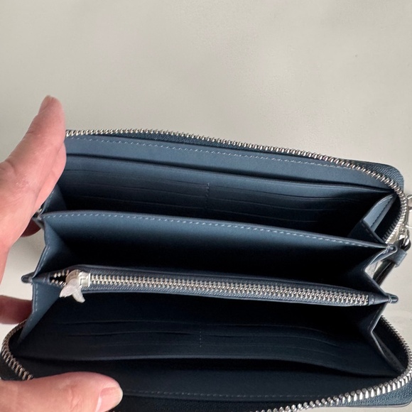 Coach Denim / Silver Long Zip Around Wallet With Coach Graphic - Picture 3 of 6